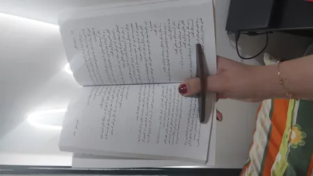 نگهدارنده صفحه کتاب مدل Z1