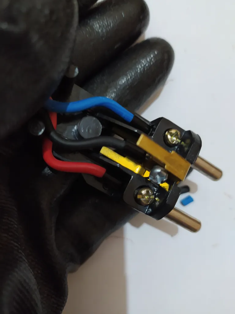 کابل سیار فردان الکتریک کد 10