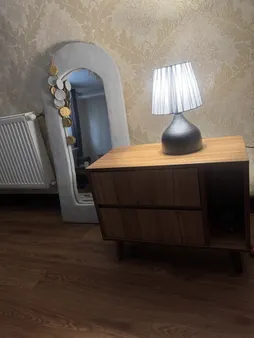 میز پاتختی صنعت و هنر چوبی کوتوک مدل پارولا