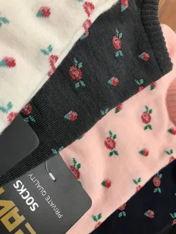 جوراب زنانه پاوین مدل گل گلی مجموعه 6 عددی