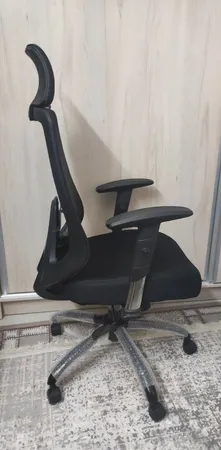 صندلی مدیریتی کادی نو مدل پشت توری VIP