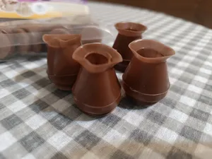 تجریه خرید محافظ پایه مبل و میز و صندلی مدل نمددار بسته 24 عددی