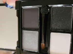 تجریه خرید پالت سایه چشم این لی مدل 041