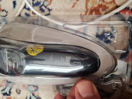 ماشین اصلاح صورت فیلیپس مدل AT890/20