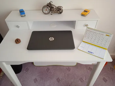 میز تحریر مدل گالوس