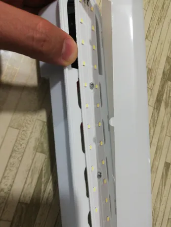 چراغ ال ای دی 20 وات پارس نیرو مدل براکت خطی روکار بسته 2 عددی