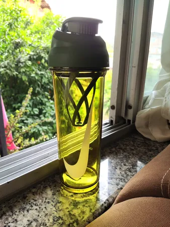 شیکر ورزشی کد 103410 گنجایش 0.650 لیتر