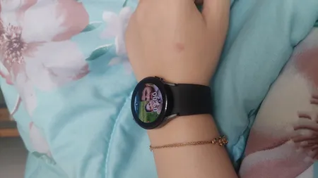 ساعت هوشمند 40 میلی‌متری سامسونگ مدل Galaxy Watch4 با بند سیلیکونی