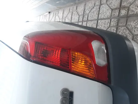 چراغ خطر عقب خودرو مدل JT123 مناسب برای ال 90 بسته 2 عددی