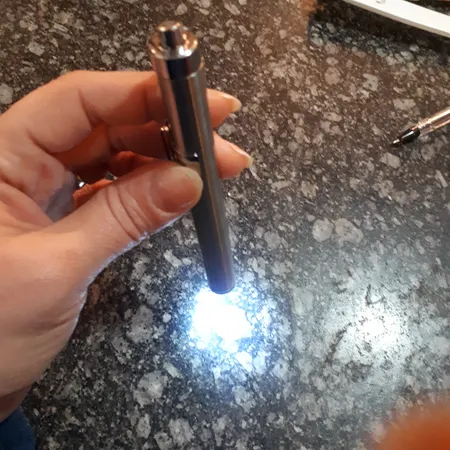 چراغ قوه دستی مدل S2B