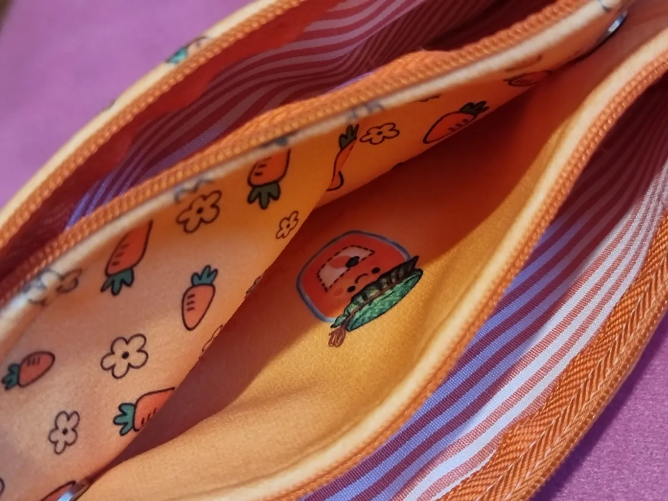 جامدادی طوطی دیزاین طرح هویج مدل دوقلو Milky-04