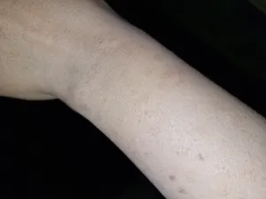 تجریه خرید کرم ترمیم کننده پوست لافارر مدل سوکرانیکا حجم 30 میلی لیتر