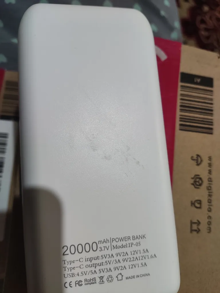 پاور بانک مسکو مدل IP-05 ظرفیت 20000 میلی آمپر ساعت