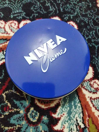 کرم مرطوب کننده نیوآ مناسب انواع پوست حجم 150 میلی لیتر