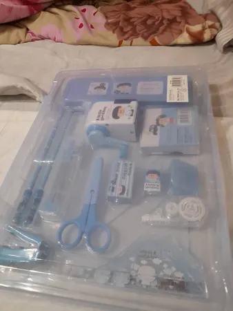 بسته لوازم تحریر دلی مدل 9610-b-p کد 140750-52872 مجموعه 15 عددی