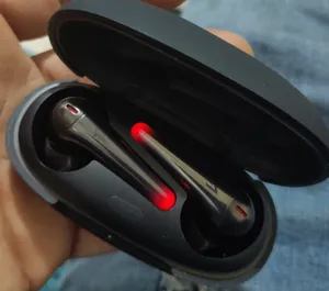 تجریه خرید هندزفری بلوتوثی وان مور مدل ComfoBuds Pro ES901