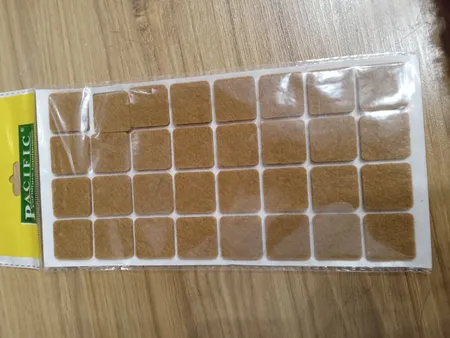 پد پایه مبل و صندلی 2.5*2.5 سانت مدل 005 بسته 32 عددی