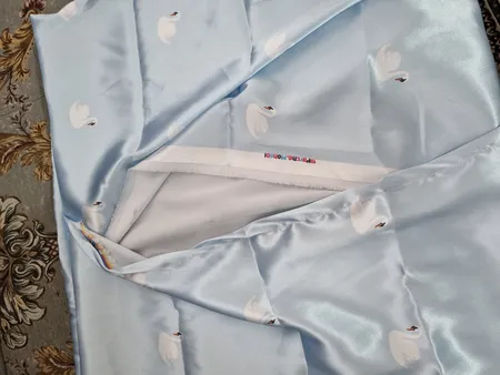 رو بالشی مدل ساتن ابریشم طرح قو