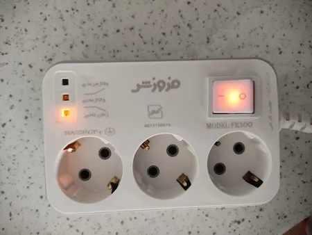 محافظ ولتاژ فروزش مدل FR300