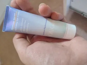 تجریه خرید کرم دور چشم الی ژن مدل هیالورون حجم 30 میلی لیتر