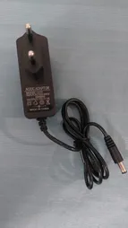 آداپتور سوئیچینگ 12 ولت 1 آمپر مدل F12W8