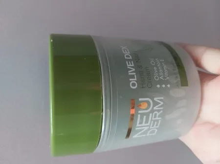 کرم مرطوب‌کننده دست و ناخن نئودرم مدل Olive Dex حجم 150 میلی‌لیتر