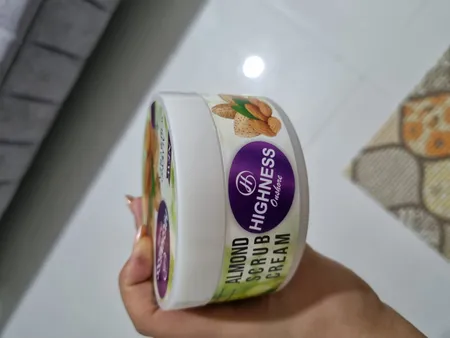 اسکراب لایه بردار پوست انشور هاینس مدل Almound حجم 250 میلی لیتر