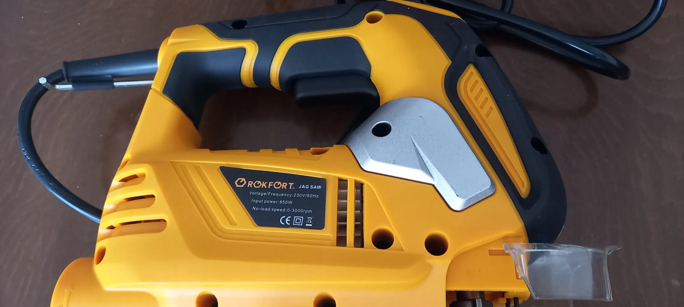 اره عمودبر راکفورت مدل LASER-850W