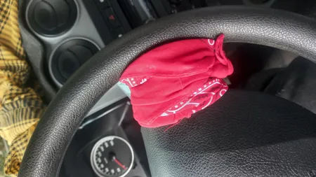 دستمال سر و گردن مدل باندانا