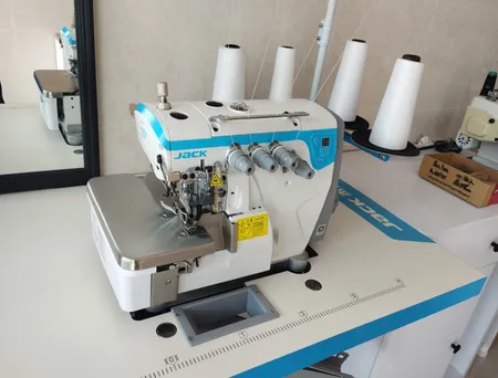 چرخ خیاطی صنعتی سر دوز جک مدل E4_4 به همراه میز و پایه