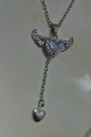 گردنبند زنانه مدل قلب بالدار بال متحرک