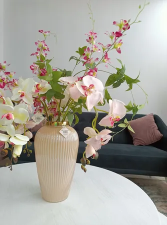 گلدان دکوری مدل ارکیده خط دار