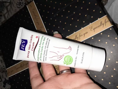 کرم ترک های عمیق پوستی دست و پا جی مدل میموزا حجم 75 میلی لیتر