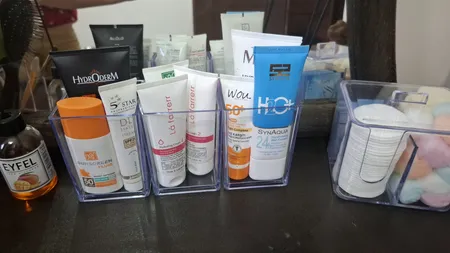 استند لوازم آرایشی هیواد مدل D3 بسته سه عددی