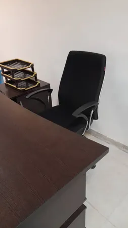 صندلی اداری هوگر مدل KH440