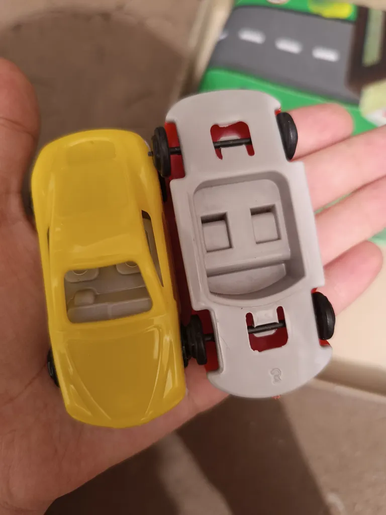 زیر انداز بازی مدل شهر من به همراه ماشین بازی