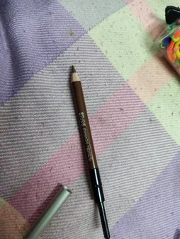 رژ لب مدادی لچیک شماره 04