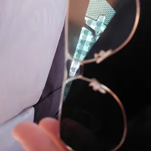 تجریه خرید عینک آفتابی مردانه آلبرت وگ مدل JS8549C125-P144 Polarized G15 Flex