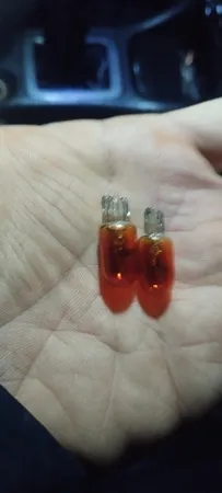 لامپ سکن پژو مدل 6216C1 مناسب برای پژو 206 و 207 بسته 2 عددی