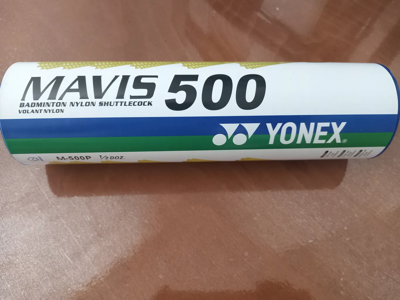 توپ بدمینتون یونکس مدل MAVIS350 بسته شش عددی