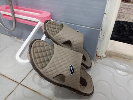 نگهدارنده دمپایی مدل SL100