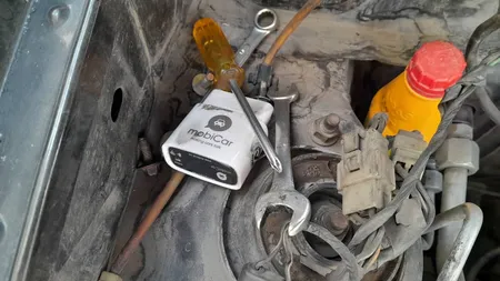 دیاگ بلوتوثی تعمیرگاهی عیب یاب خودرو موبیکار مدل M10