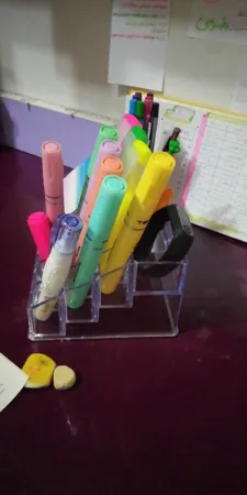 استند لوازم آرایشی مدل Ro01