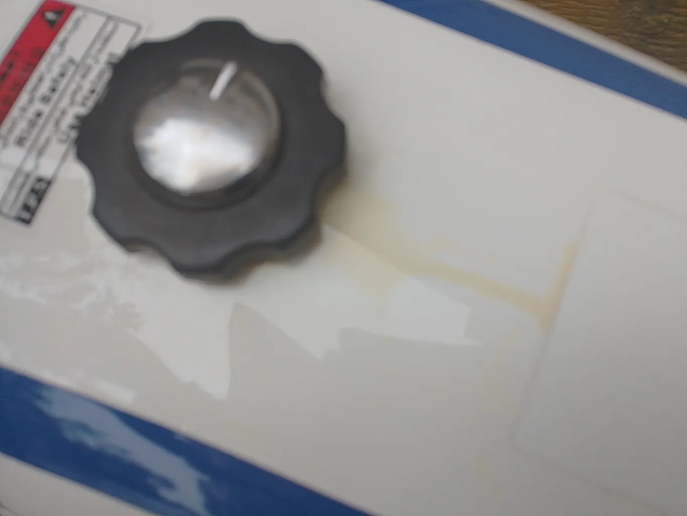 باک موتور سیکلت تیزرو پارت مدل کاستوم 84 WHT مناسب برای هوندا CDI به همراه قاب بغل