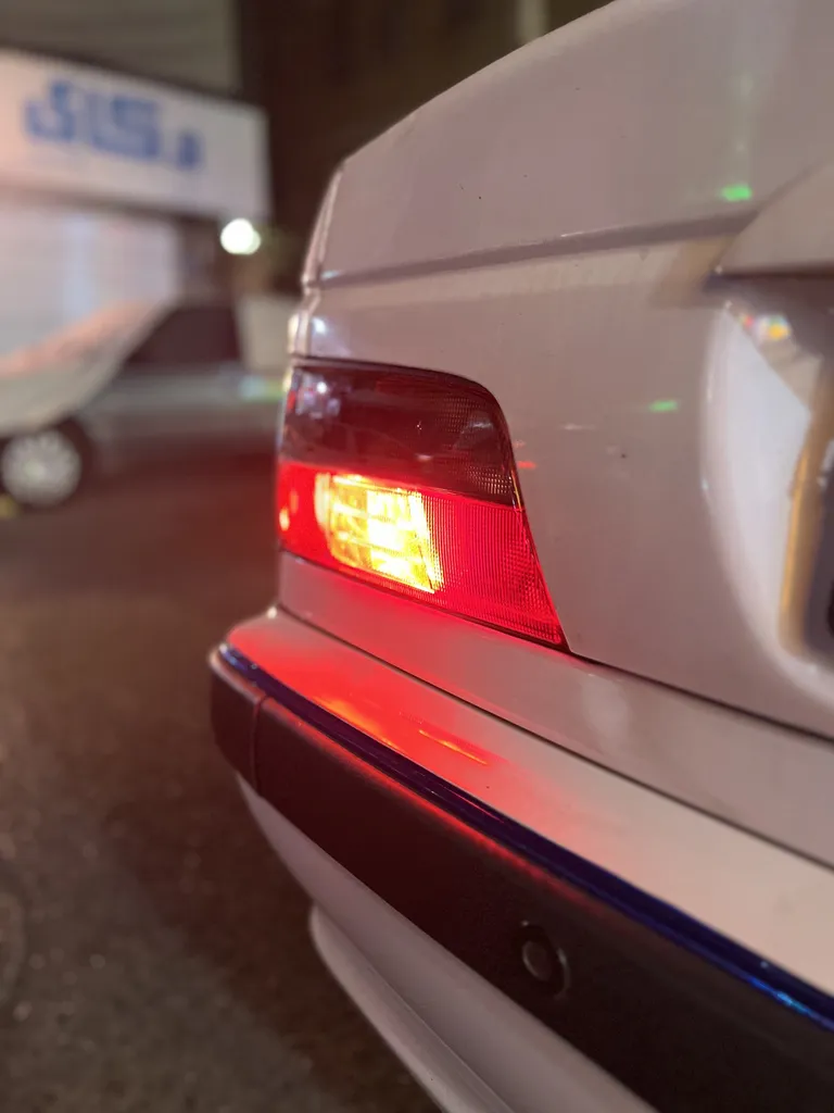 چراغ خطر اس ان تی مدل elxsnt مناسب برای پژو پارس elx بسته دو عددی