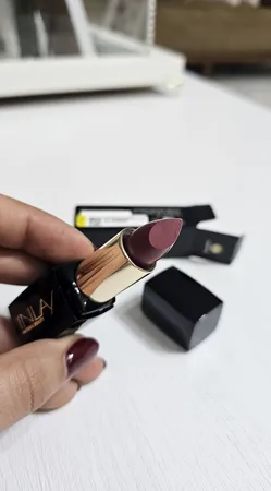 رژ لب جامد این لی مدل Voodoo شماره 660