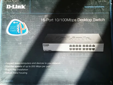 سوییچ 16 پورت غیر مدیریتی و دسکتاپ دی-لینک مدل DES-1016D