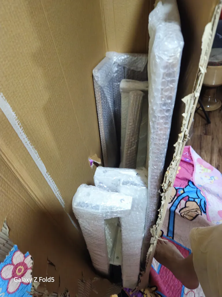 میز تحریر یاران دکور مدل پایه فلزی