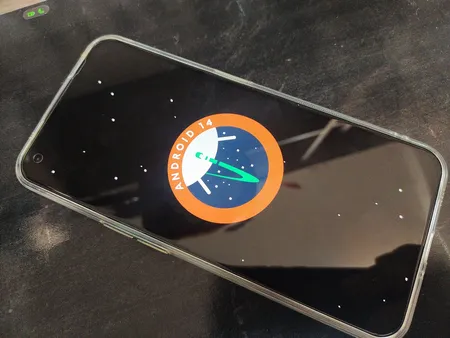 گوشی موبایل ناتینگ مدل Phone 1 دو سیم کارت ظرفیت 256 گیگابایت و رم 8 گیگابایت