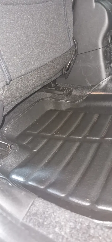 کفپوش سه بعدی خودرو لاستیک گیلان مدل چرم مناسب برای تارا